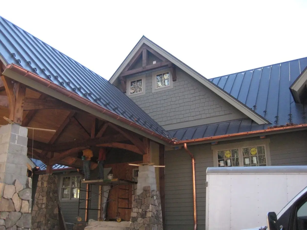 Craftsman Roofing team delivering quality roofing work in Salix